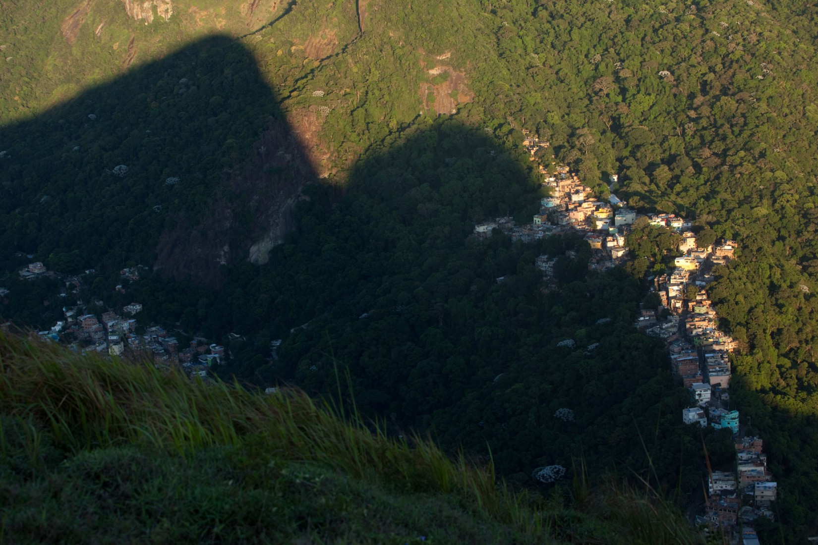 Sombra do Dois Irmãos